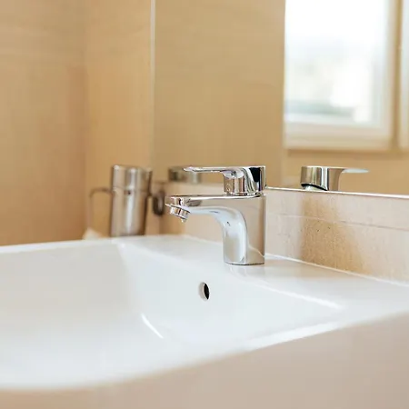 Cufa לינה וארוחת בוקר 4*