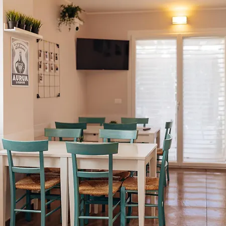 לינה וארוחת בוקר Cufa פסקרה