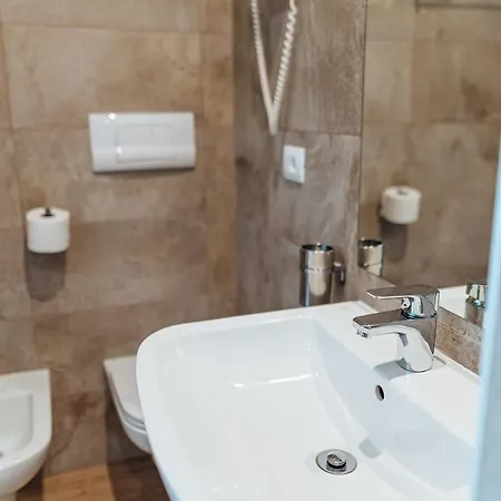 Cufa Oda ve Kahvaltı